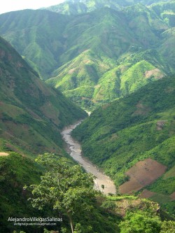 river photo